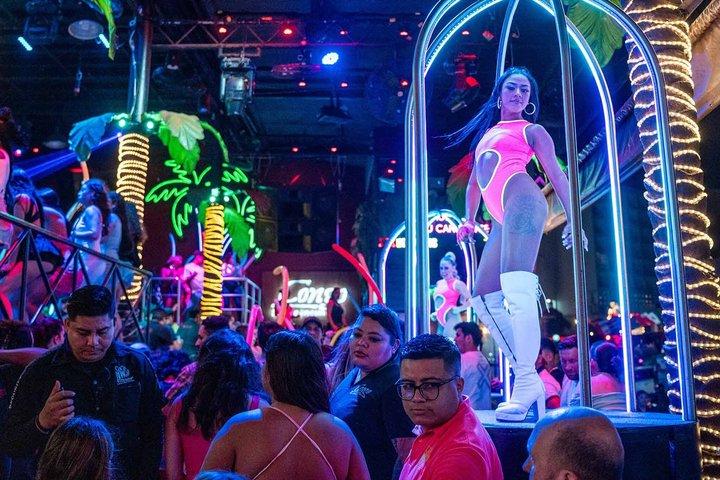 Unlimited Drinks & Party Night at Congo Bar Cancun