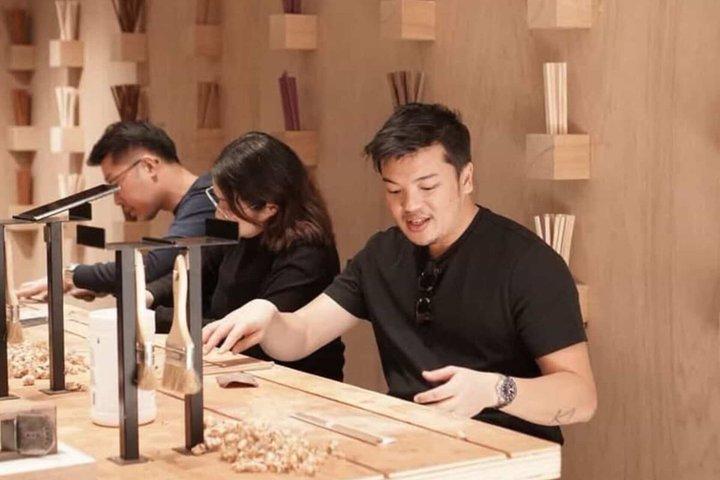 Create Unique Chopsticks in Kyoto’s 100-Year-Old Wooden Building