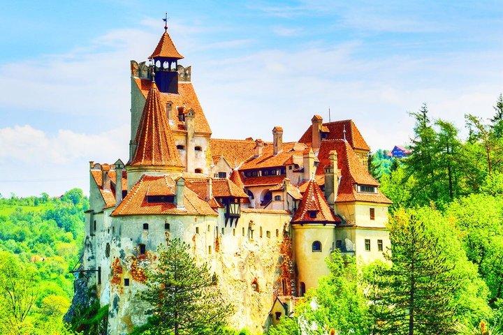 Bucharest City Pass: Parliament, Old Town & Dracula's Castle