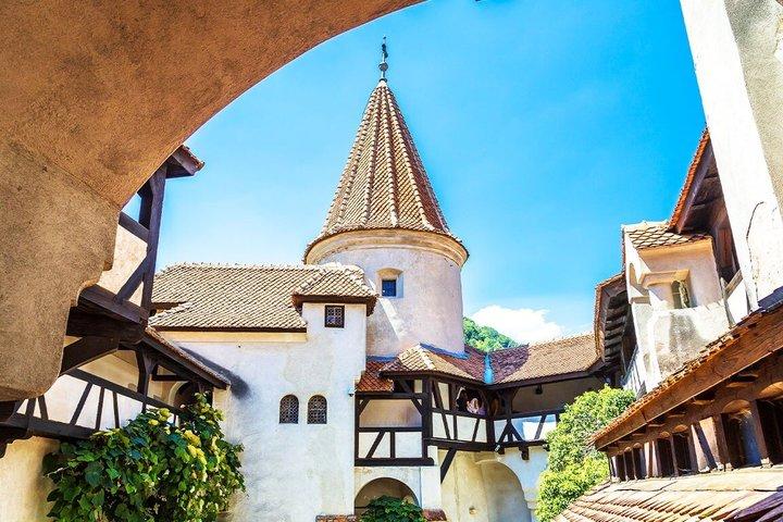 Bucharest City Pass: Parliament, Old Town & Dracula's Castle