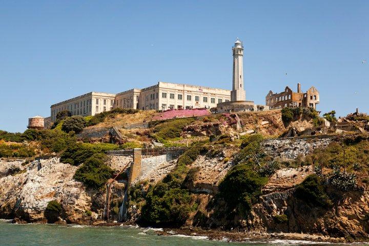 San Francisco: Alcatraz Island and Guided Muir Woods Tour