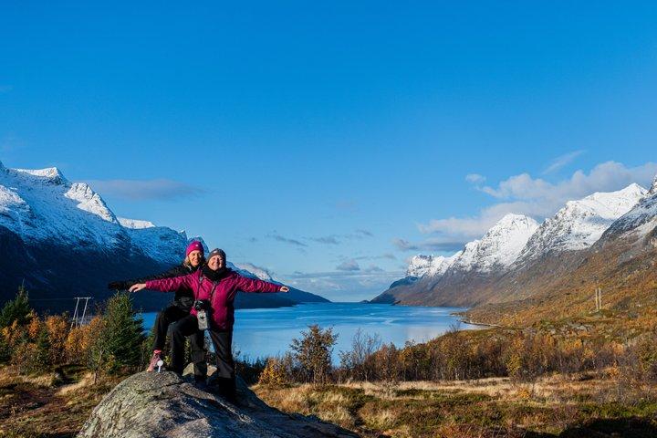 Tromsø: Kvaløya & Sommarøy Guided Fjord Tour with Lunch