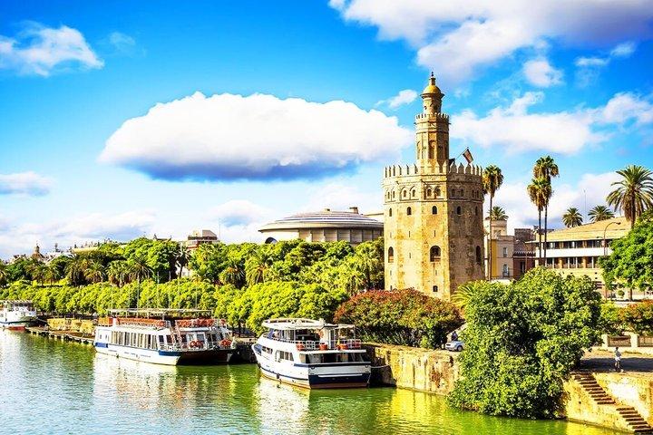 Seville: Alcázar, Cathedral & 24h Hop-On Hop-Off Bus