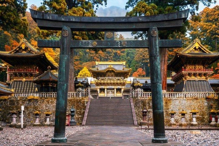 Nikko Autumn Kegon Falls, Lake Chujenji and Toshogu from Tokyo