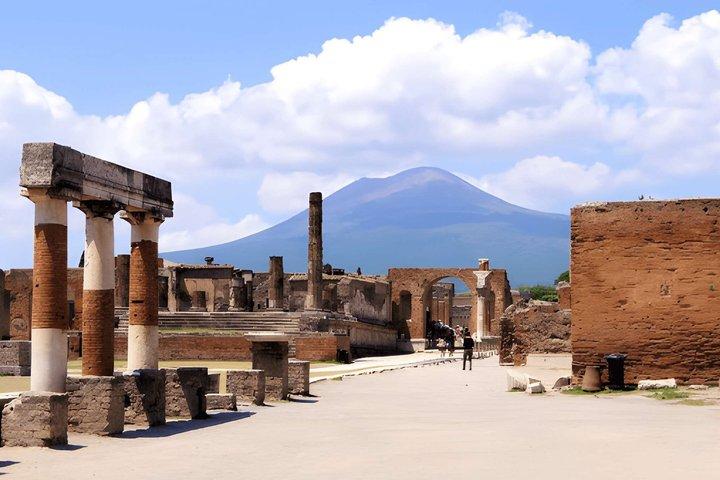 From Salerno: Classic Pompeii Guided Experience