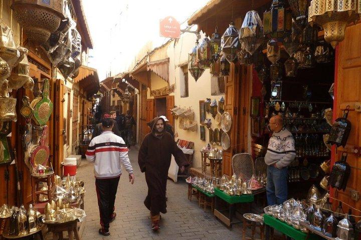 Fes Medina Tour: Blue Gate, Artisans, Tanneries & Historic Souk
