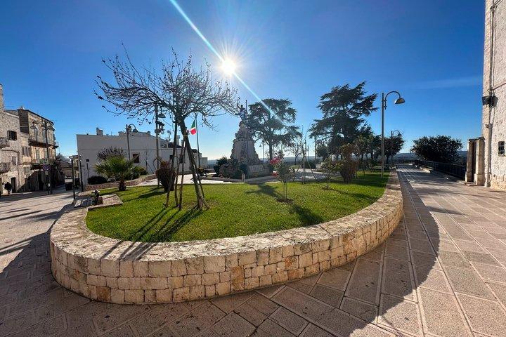 Ostuni, Cisternino & Locorotondo Small-Group Tour from Monopoli