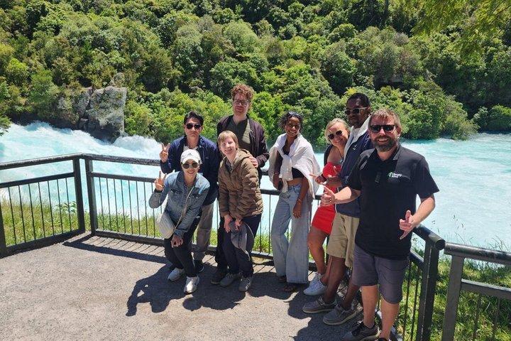 2 Day Tour Auckland to Hobbiton, Waitomo, Rotorua and Taupo