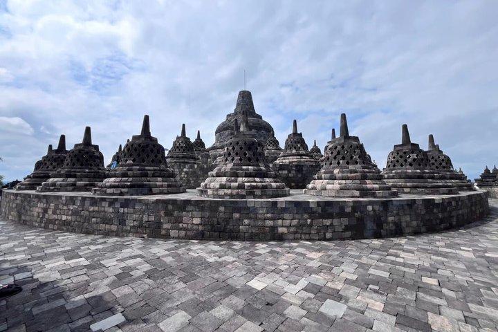 Borobudur Half Day Tour with Climb up Access