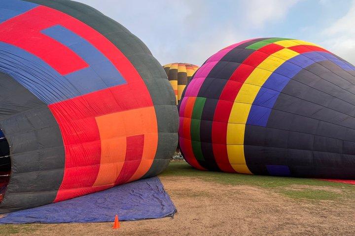 Flight in Teotihuacan Hot Air Balloon with Transportation and Breakfast