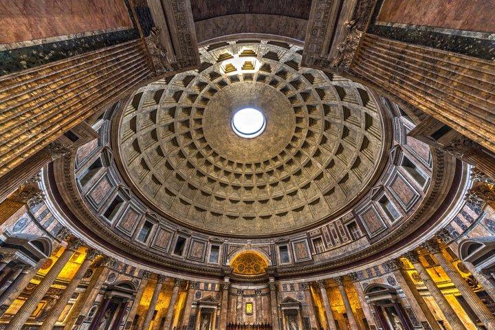 Guided Tour of Pantheon and Trevi Fountain with Reserved Access