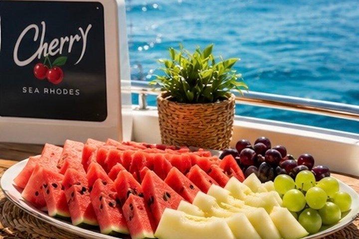 All Inclusive Catamaran Escape with Lunch and Drinks