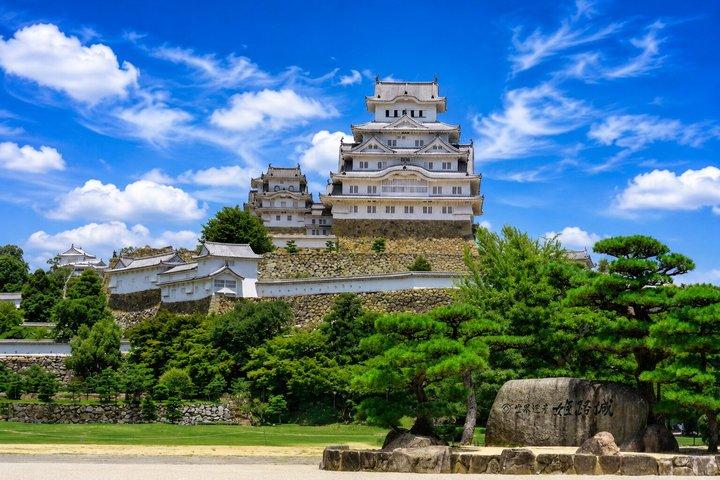 Himeji Castle, Arima Onsen & Mt. Rokko: 1-Day Bus Tour from Osaka
