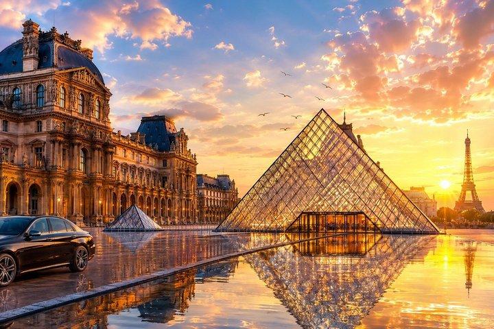 The Best Private Paris Tour with a Car, Tour Guide and Pick up