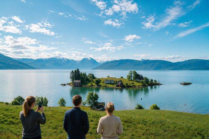 Bergen: Scenic Hardangerfjord with Waterfalls & Lunch at a Garden