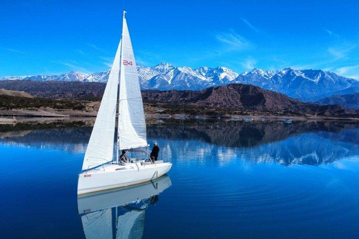 Sailing boat ride in Potrerillos Mendoza