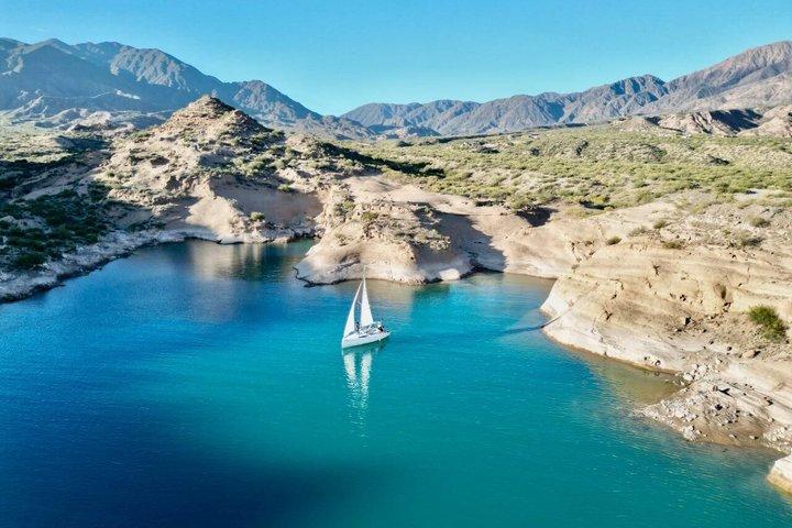 Sailing boat ride in Potrerillos Mendoza