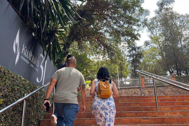 Kigali City Day Tour with Pickup and Local Meal