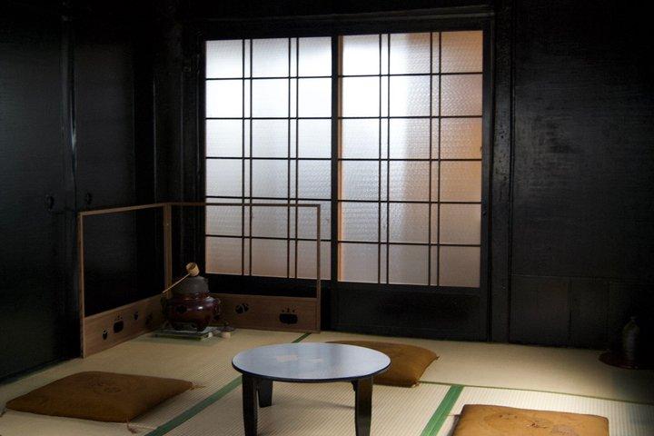 Morning Zen Meditation & Coffee in a Traditional Kyoto Machiya