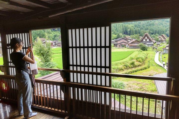 [One-day bus tour departing from Kanazawa Station] Shirakawa-go/Takayama tour platinum route bus tour