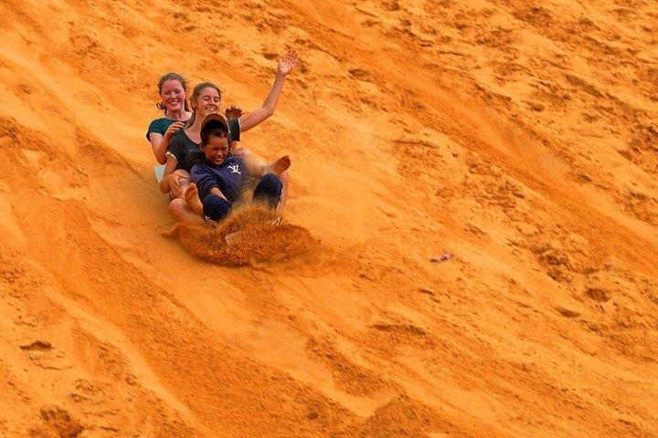 Unforgettable Mui Ne Sand Dunes Jeep Tour with Local Guide