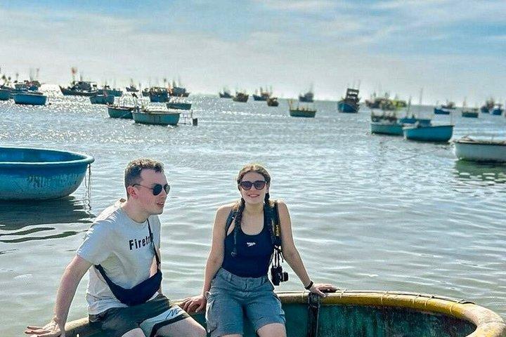 Unforgettable Mui Ne Sand Dunes Jeep Tour with Local Guide