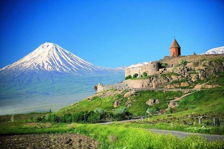 Private tour to Khor Virap, Hin Areni wine factory (tasting), Noravank, Jermuk