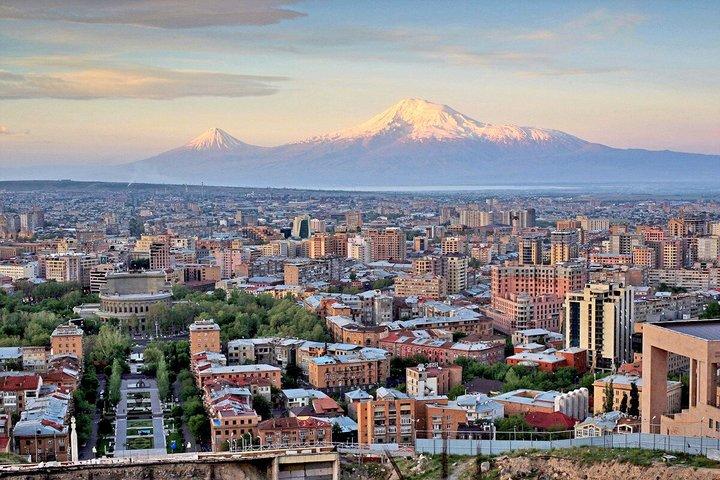 Private sightseeing and walking tour in Yerevan