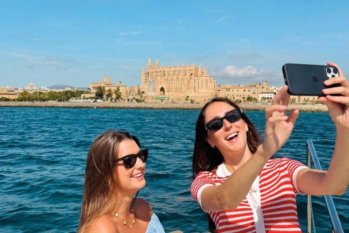 Palma city cruise with iconic views