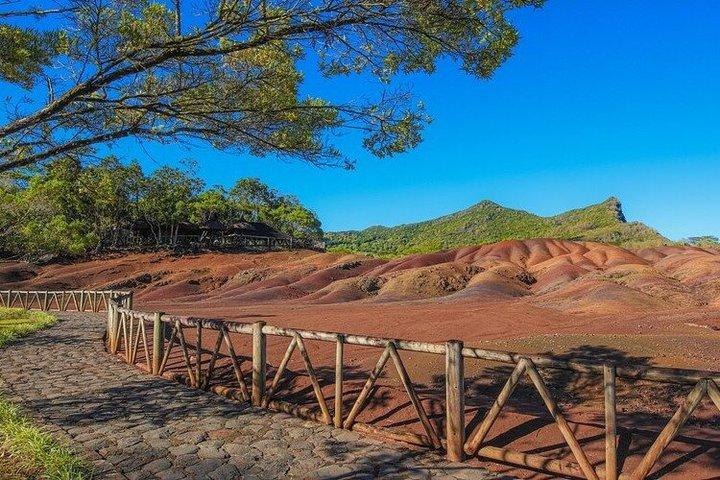 Seven Coloured Earth and South Coast Wonders Tour