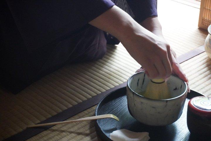 Tea Ceremony in Kyoto Machiya with Kamogawa River View