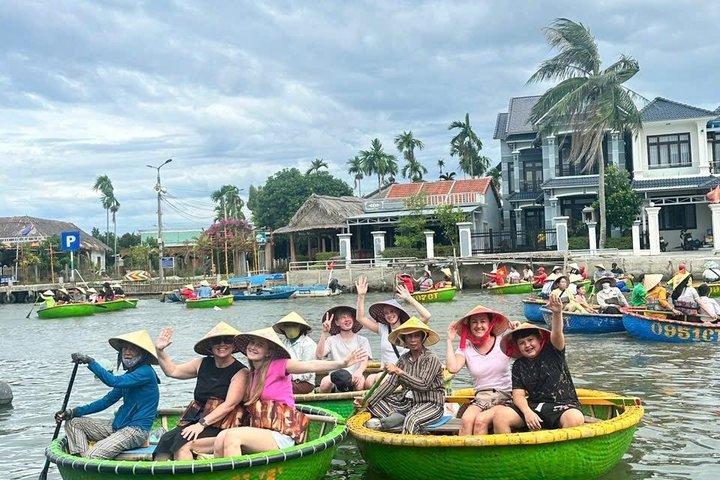 Hoi An Riverside Cooking Class(Local market,Basket Boat,Fishing)