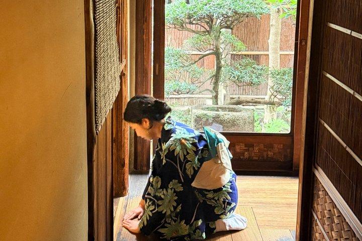 Kyoto: Tea Ceremony in a Traditional Tea Room