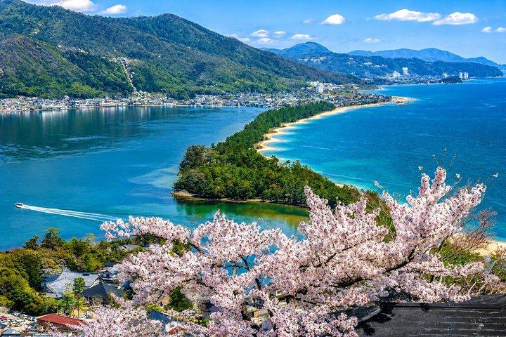 Amanohashidate & Miyama 1-Day Bus Tour: From Osaka/Kyoto w/ Lunch