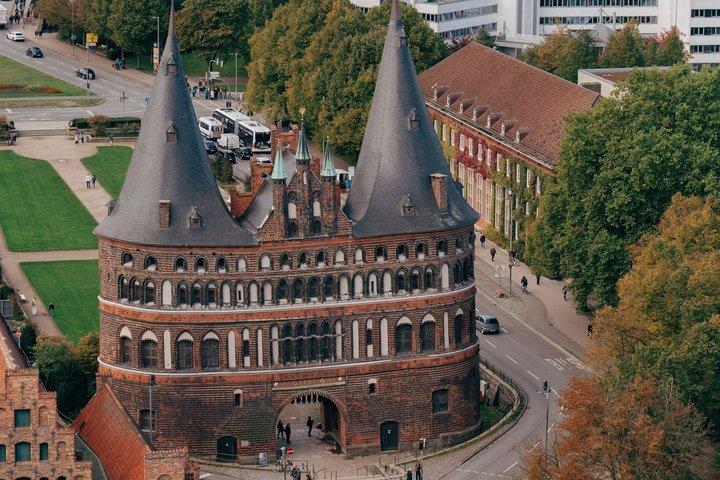 Lübeck Scavenger Hunt & Highlights Self-Guided Walking Tour