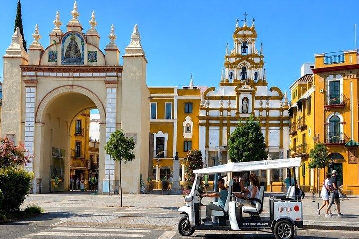 Seville Tuk Tuk Private Discovery Tour & Highlights (1-2 hours)