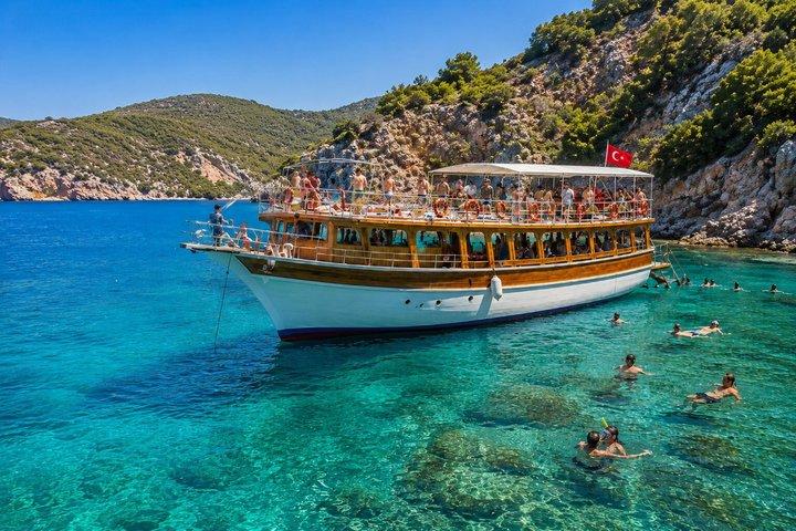 Kusadasi Aegean Sea Full-Day Boat Trip with Lunch