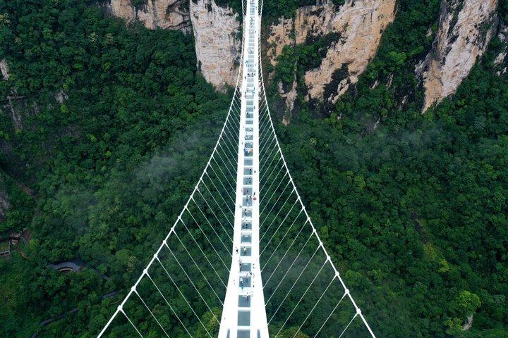 1-Day Private Tour to Glass Bridge & Grand Canyon & Baofeng Lake