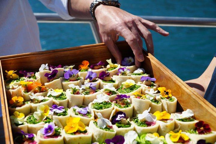 Albufeira: Benagil Sunset Food Tasting with live DJ and Open Bar