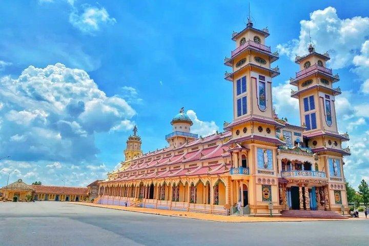 Tay Ninh Full-Day Tour: Black Virgin Mountain & Cao Dai Holy Mass