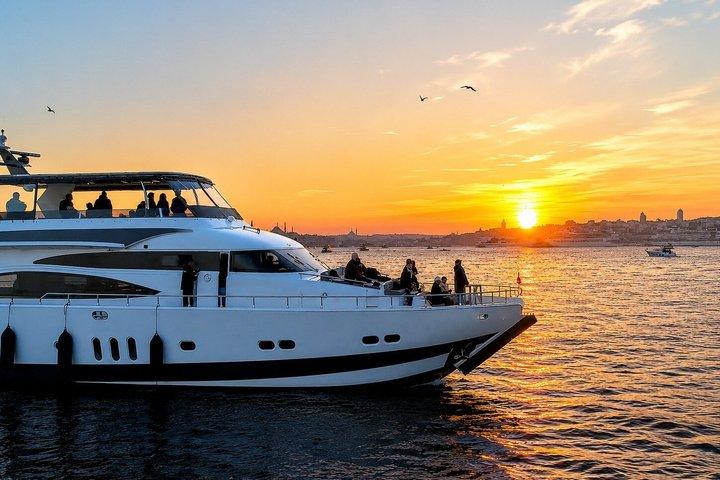 Istanbul Bosphorus Sunset Cruise by Luxury Yacht