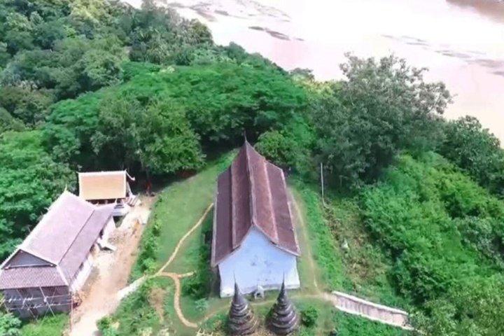 Luang Prabang Hidden Village Walk and Local Crafts Experience