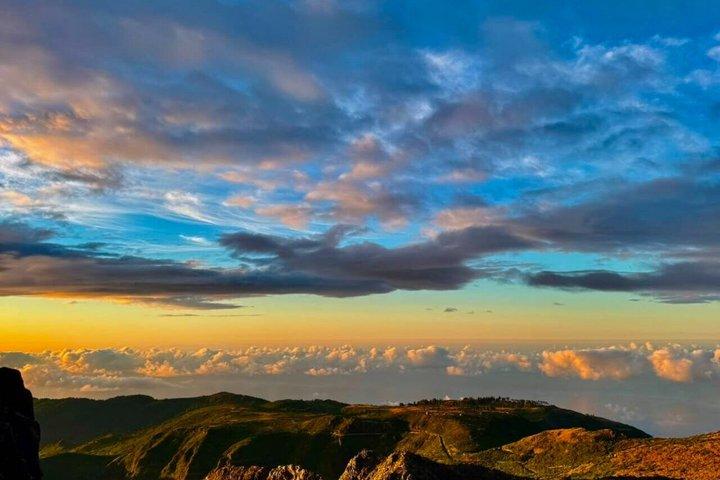 Sunrise Tour at Pico do Arieiro Above the Clouds Experience