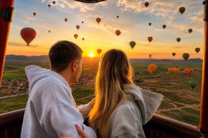 Marrakech hot air balloon flight at sunrise - Berber house