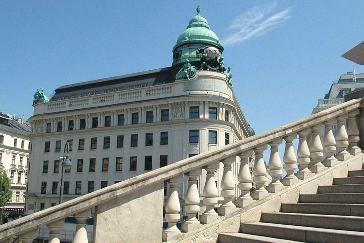Vienna: Sisi Museum Ticket and Audio Tour with a City Walk