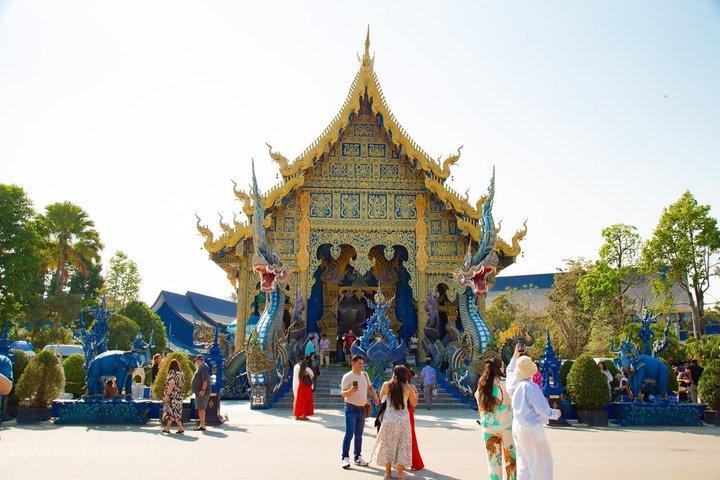 Private Chiang Rai Temples and Golden Triangle from Chiang Mai