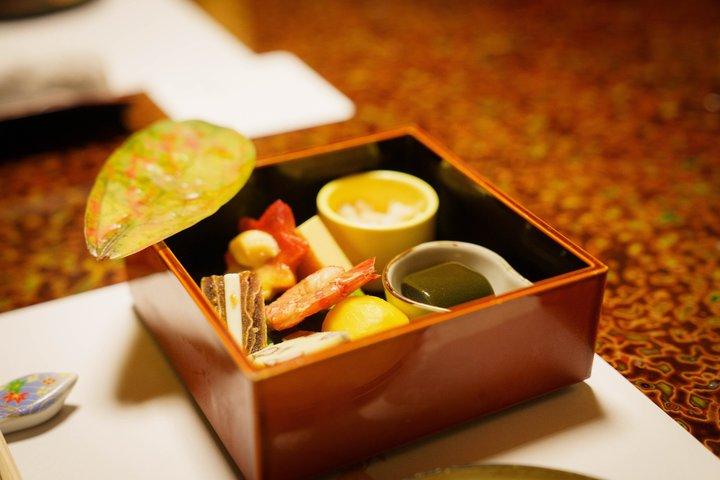 Kyoto: Geisha Dinner & Gion Cultural Walk