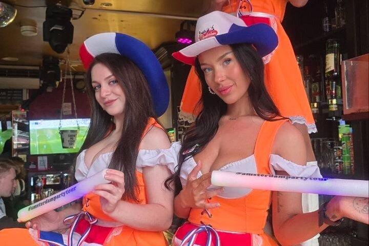 Amsterdam Red Light Pub Crawl with Beer Hostess and 4 Shots