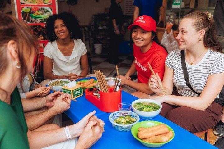 Eat Like a Local: Hanoi Street Food Adventure
