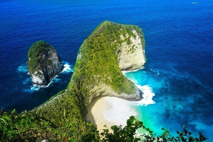 West Nusa Penida Tour Snorkeling Kelingking Beach and Lunch